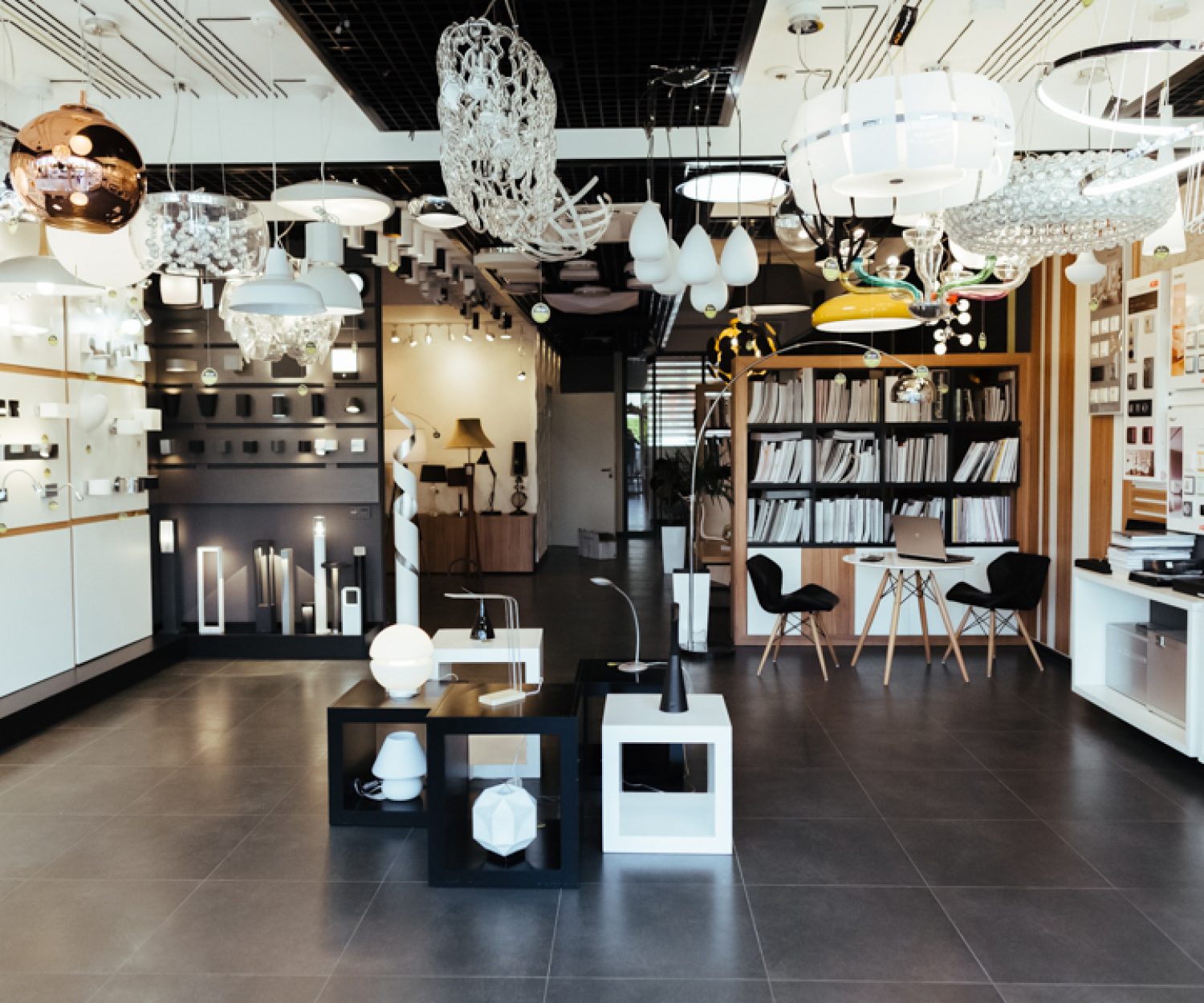 Дизайн інтер’єру салону світла DILIGHT